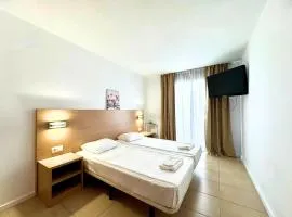 Trimar Central Beach Apartment & Parking