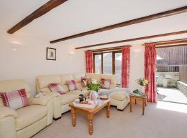 Grandma's Cottage - Uk48618, hotel di Warbstow