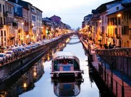 Navigli Canals area -Super 3 bedrooms 2 bathrooms Senior Suite - subway green line Porta Genova