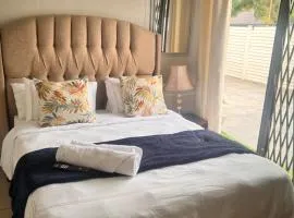 17 Byvanger Luxury Home Deluxe Queen Suite Room 2