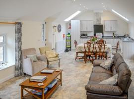 Scrumpy Barn - Uk12014, hotel in Luton