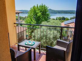 Casa Accogliente con Vista Lago, apartment in Viverone