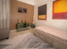 LaViaDelleSpezie next station 2 bedrooms AC