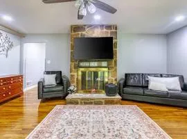 Cozy Home 4BR Newark Stay with Yard