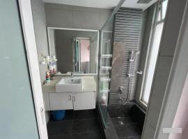 Neamat, ξενοδοχείο 