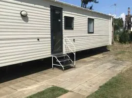 Luxury 2 bedroom Caravan Pets stay Free