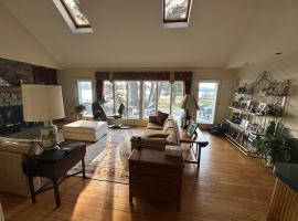 Waterfront Paradise in St James – hotel w mieście Saint James