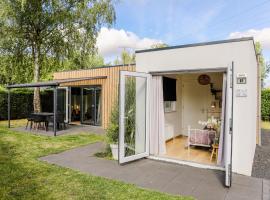 Chalet met zonnige tuin, honden toegestaan VP032, отель в городе heinkenszand