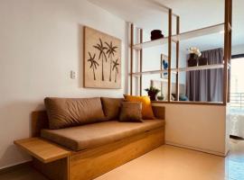 Depto Nuevo! confort , diseño y excelente ubicación en un solo lugar!、サンティアゴ・デル・エステロのホテル