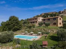 Villa in Umbria with Saltwater Pool