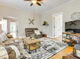 Dog-Friendly Home w/ Yard, 6 Mi to Louisville!