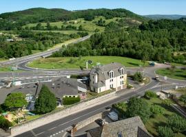 Hôtel-Restaurant Le Calice Du Gevaudan - A75, hotel di Banassac