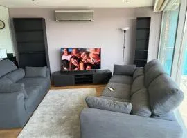 2 Bed Apt in Ocean Village - Pool - Rock View - Sleeps 4