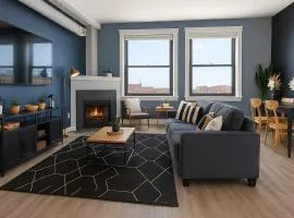 Modern King Loft Playhouse Sq & CSU