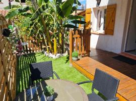 La petite Luciole entre mer et montagne.