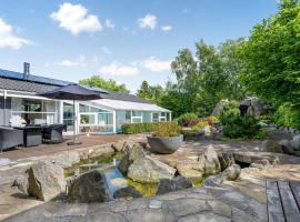 Holiday Home Ellie - 700m from the sea by Interhome, khách sạn có bồn jacuzzi ở Marielyst