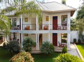 Hellens Riverside Villas Double Deluxe Room
