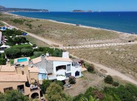 Llevant - Mas Pinell, hotel in Torroella de Montgrí