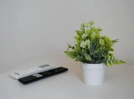 GuestReady - Practical city hideout in Gaia (C)