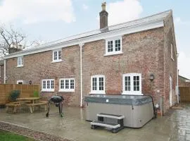 Chestnut Cottage - E5625