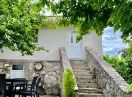 Nina House Charming Prevlaka Apartment with Nature Views