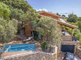 Chalet Caseddu D'Arasu by Interhome