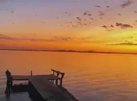 Casa Pé na Lagoa - Pôr do Sol Incrível e Conforto em Figueira