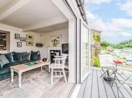 Holiday Home Cobble Cottage by Interhome