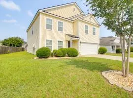 Spacious Home with Screened Patio in Pooler!