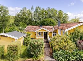 Chalet Kvarnfallet 40 by Interhome, hotell sihtkohas Ullared
