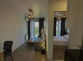 Green House - Apartment with Separate Bedroom