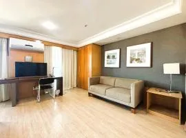 Apartamento com Estrutura de Hotel na Barra