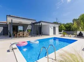 Holiday Home Villa Luna by Interhome