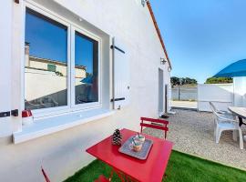 Holiday Home Maison du bois by Interhome, hotel v destinaci Les Mathes