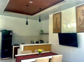 Aldi's House Villa, hôtel à Mantaak