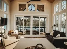 Teacher's Lounge - Lakeside At Waters Edge