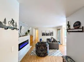 Flying Dutchman 1155 by SummitCove Lodging