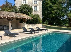 Maison 8 couchages piscine privée, hotel i Roquecor