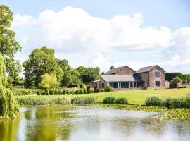 4 bed in Monmouth 83768