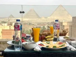 Gold Pyramids view Inn hotel