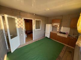 Котеджі У Міхалича, cabin in Zatoka