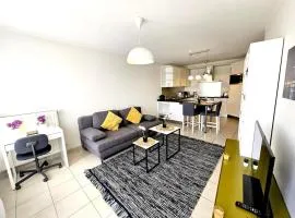 City Escape - Cozy 1BR Flat with terrace&parking