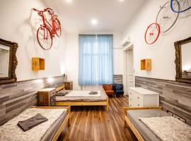 Very Central apartment- 2 Bedrooms and 2 Bathrooms
