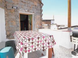 Blue Roots-Unexpected Sardinia, hotel in Orgosolo