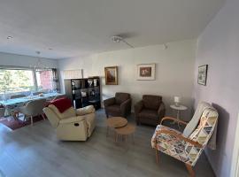 Large apartment in the centre of Jyväskylä with private swimming pool and sauna, hotel din Jyväskylä