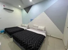 Pelangi party corner house 6bed6bathroom 20 pax
