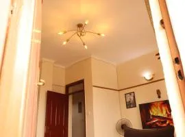 Bay Loft 2 Bedrooms with 3 beds n sofa bed Starlink Netflix