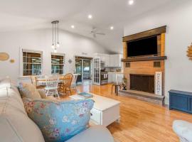 Cappawack Cottage - Charming 3 BDR with Fire Pit, hotel v destinaci Mashpee