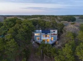 Cape Getaway by Leavetown Vacations