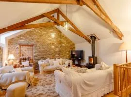 4 Bed in Hope Cove 90027